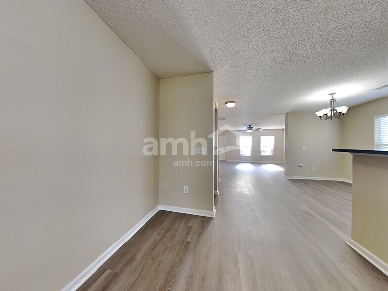 Building Photo - 161 Wildberry Ln