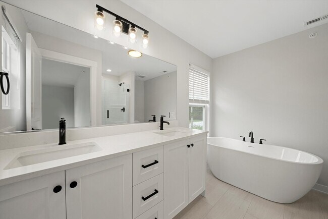 Building Photo - 17873 Argos Ct