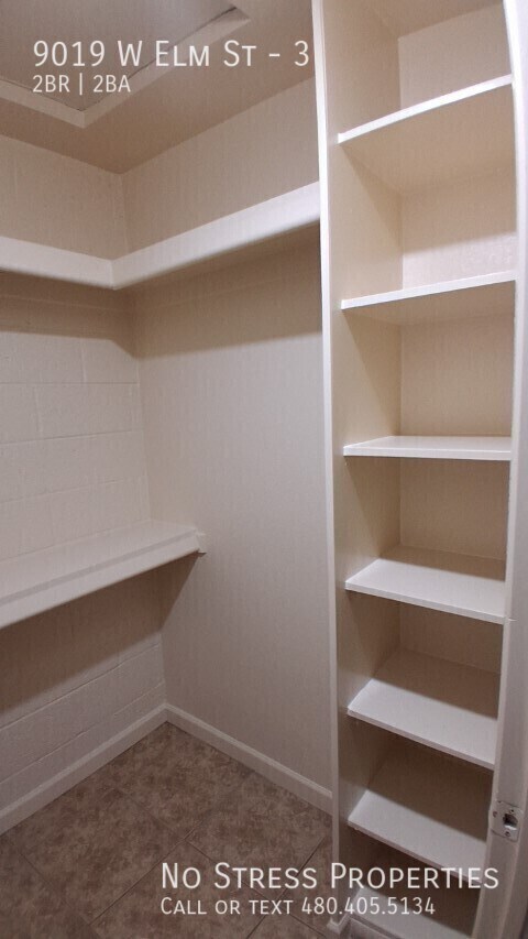 Building Photo - 9019 W Elm St