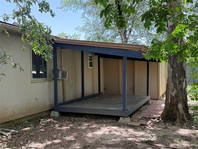Building Photo - 6204 Dove Springs Cir