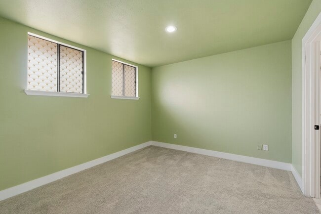 Building Photo - 1063 Country Pl Dr