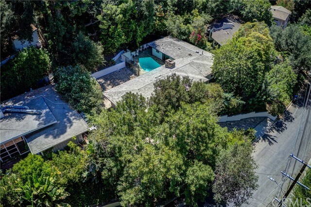 Building Photo - 2740 Hutton Dr