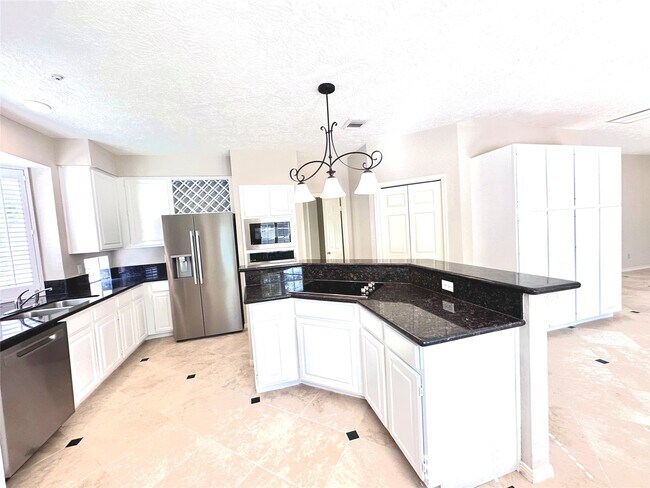 Building Photo - 15 Outervale Pl