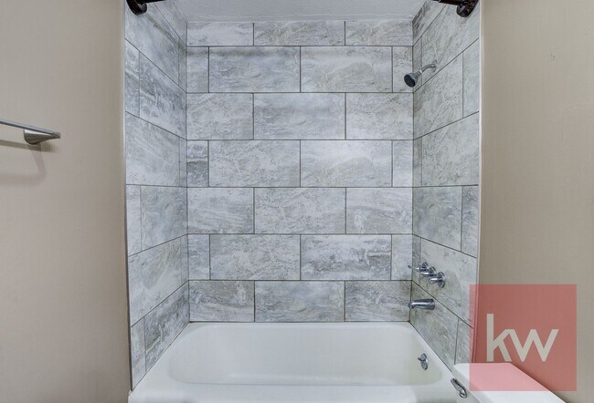 Building Photo - 314 Wilson Ave