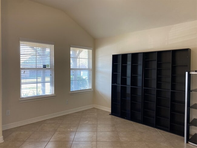 Building Photo - 18318 Mossy Creek Ln