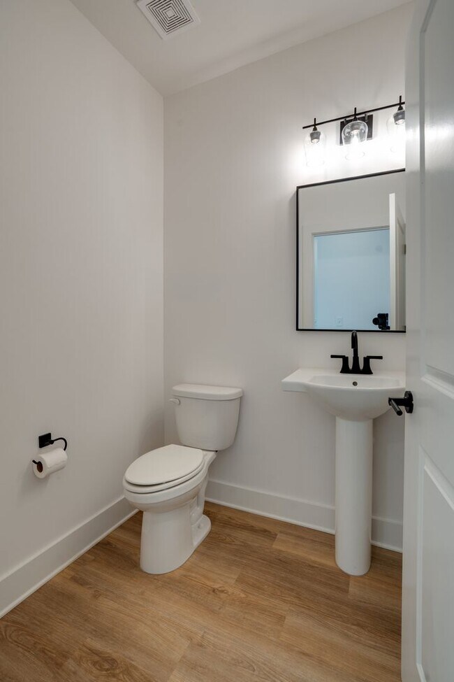 Building Photo - Madison new construction in gated community, pet friendly, 2 car garage