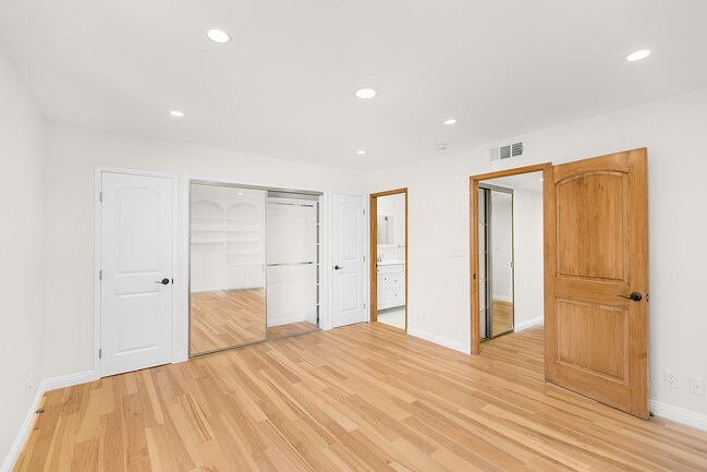 Building Photo - 1745 Selby Ave