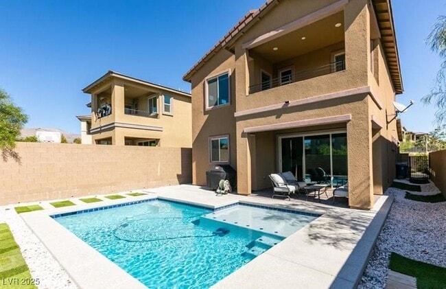 Building Photo - 713 Foreign Reef Wy