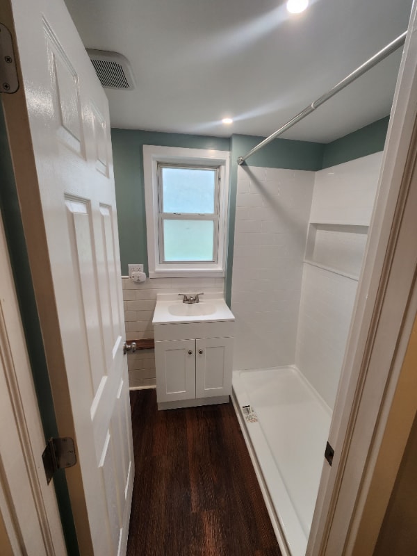 Building Photo - 5258 Chestnut Ridge Rd