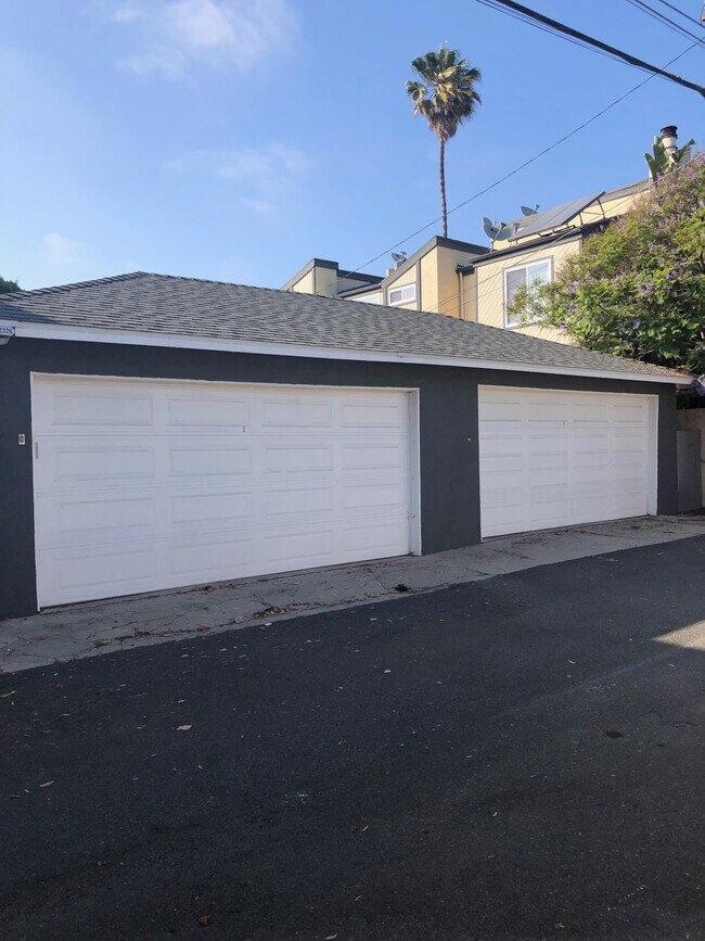 1/2 of 2 car garage - 2326 Oak St