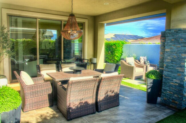 Building Photo - 51234 Longmeadow St