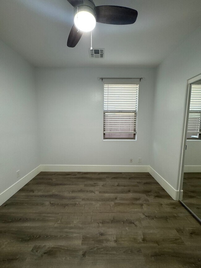 Building Photo - 29855 N 71st Dr