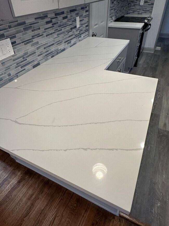 Building Photo - 5414 Brooklyn Ave