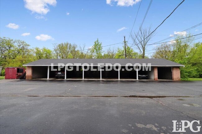 Building Photo - 3320 Arlington Ave