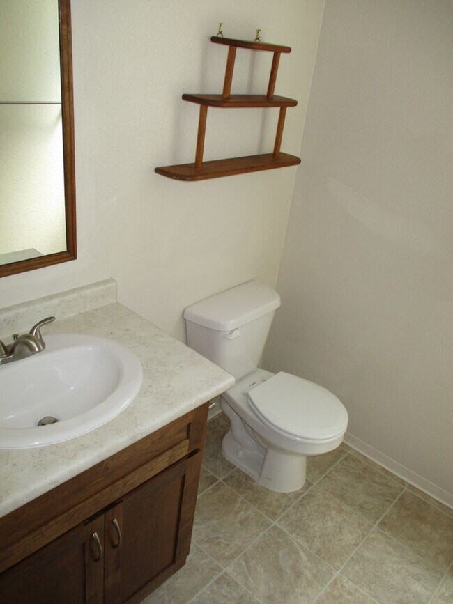 Building Photo - 36-2-1