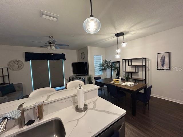 Building Photo - 5525 Angel Fish Ct