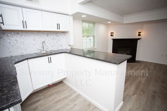 Building Photo - 712 Sage Hill Dr
