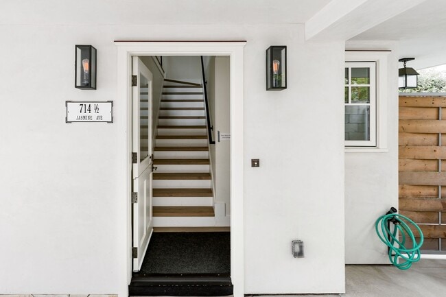 Building Photo - Luxurious 2-Bed, 2.5-Bath Coastal Retreat ...