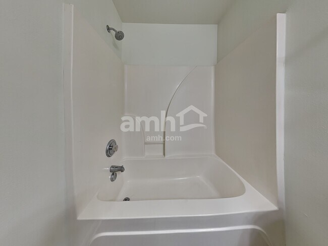 Building Photo - 8312 Ainsworth St