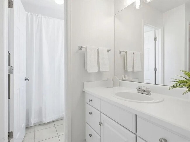 Building Photo - Available NOW! 4-Bedroom in one of Denver’s Hottest Neighborhoods!