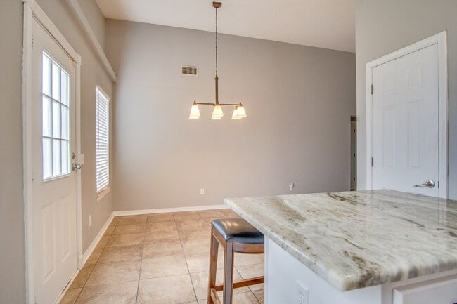 Building Photo - Available now – 3BR/2BA Patio Home with Fi...