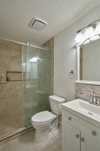 Building Photo - 16151 Barbarossa Dr