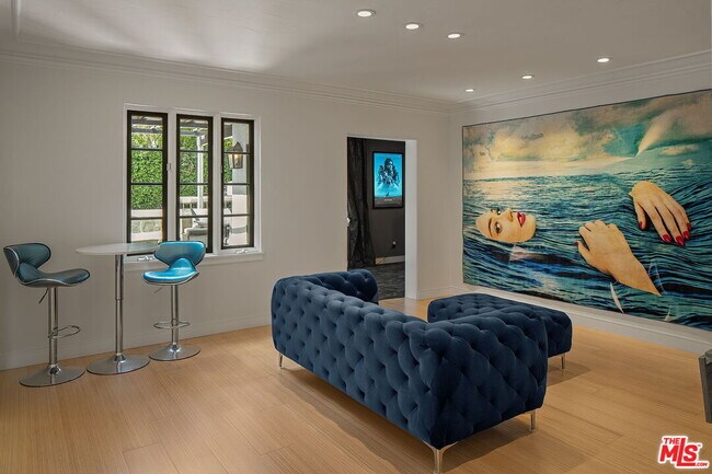 Building Photo - 1323 Club View Dr