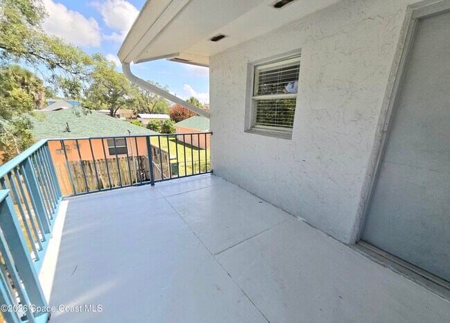 Building Photo - 1728 Guava Ave