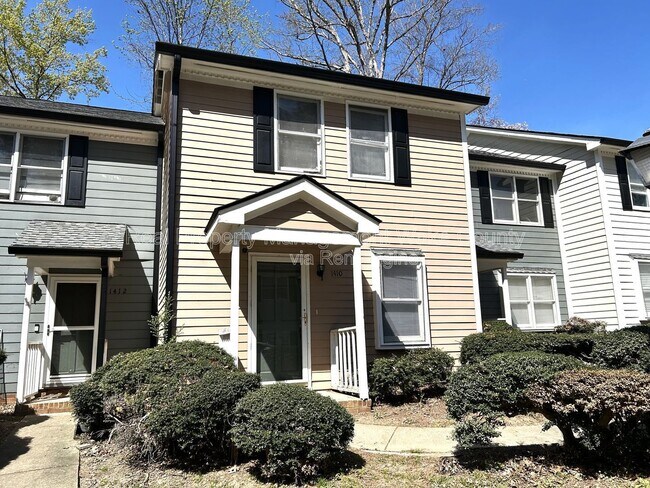 Building Photo - 1410 Kent Rd