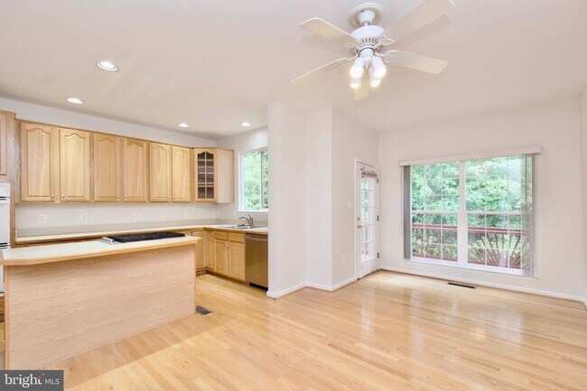 Building Photo - 8393 Jovin Cir