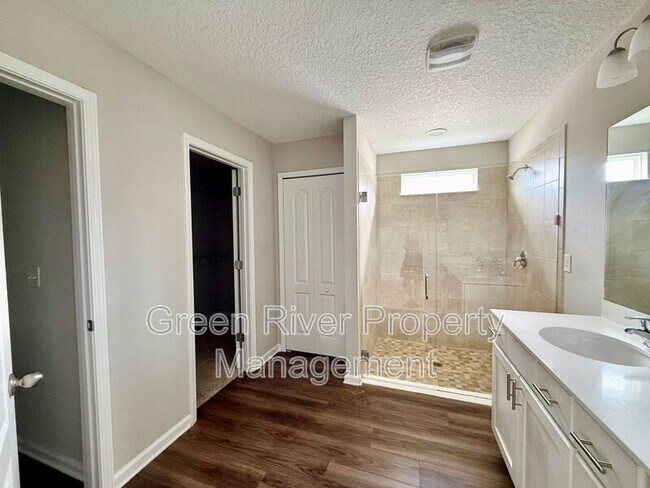 Building Photo - 278 Pickett Dr
