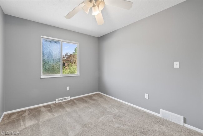 Building Photo - 9582 Fernwood Dr