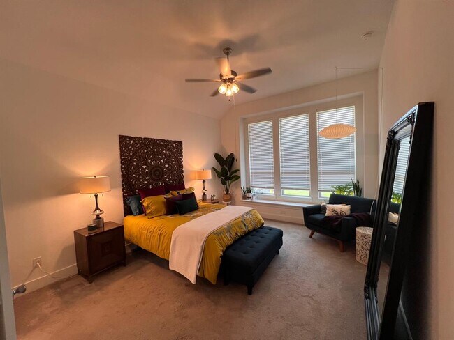 Building Photo - 6145 Teodoro Bend