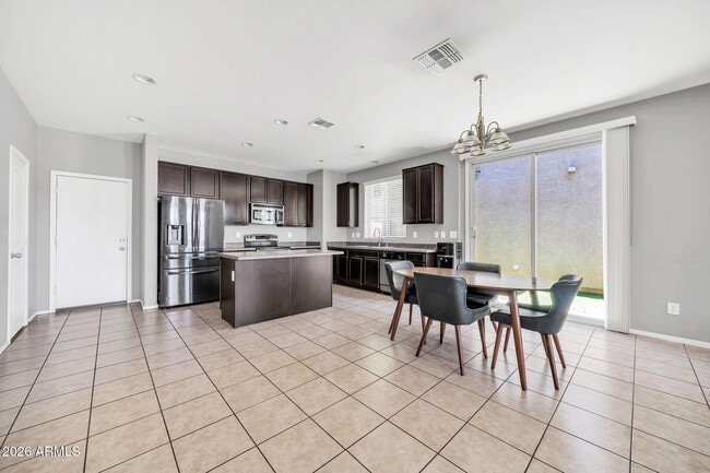 Building Photo - 7770 W Alvarado Rd