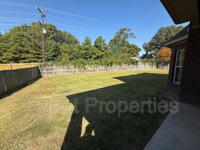 Building Photo - 2520 Granite Pointe