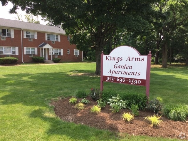 Building Photo - Kings Arms Garden Apartments