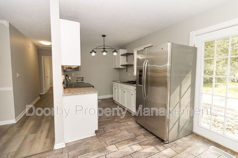 Building Photo - 4316 Greenbriar Rd