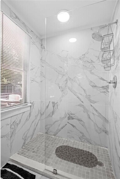 Building Photo - 1738 Duke Rd