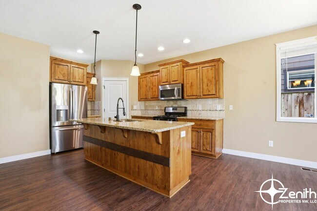Building Photo - 4608 NE 91st Way