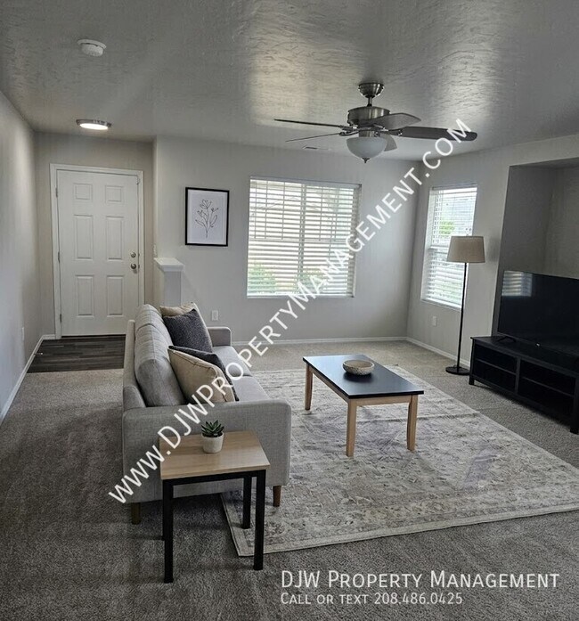 Building Photo - 994 Magic Mill Ave