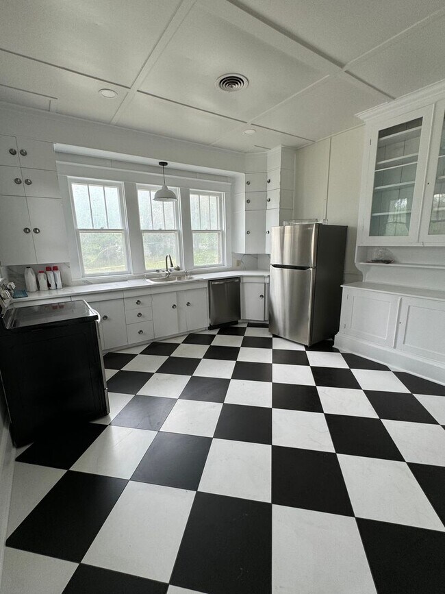 Building Photo - Charming Remodeled Home in West Lampasas