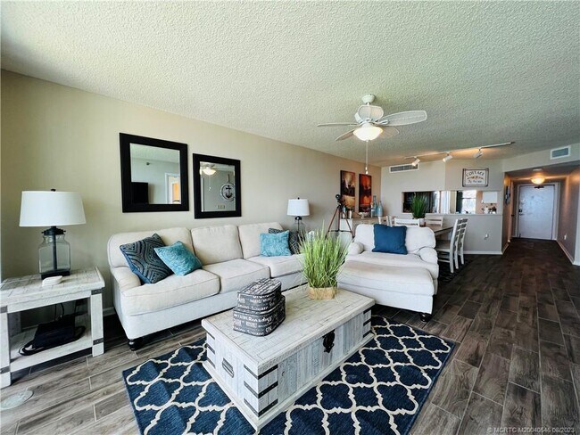 Building Photo - 8880 S Ocean Dr