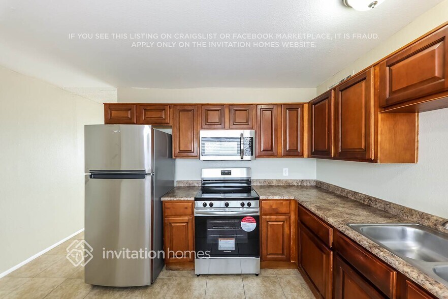 Building Photo - 4434 E Alta Vista Rd