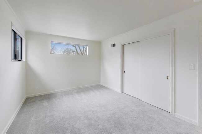 Building Photo - 3530 Hillside Rd