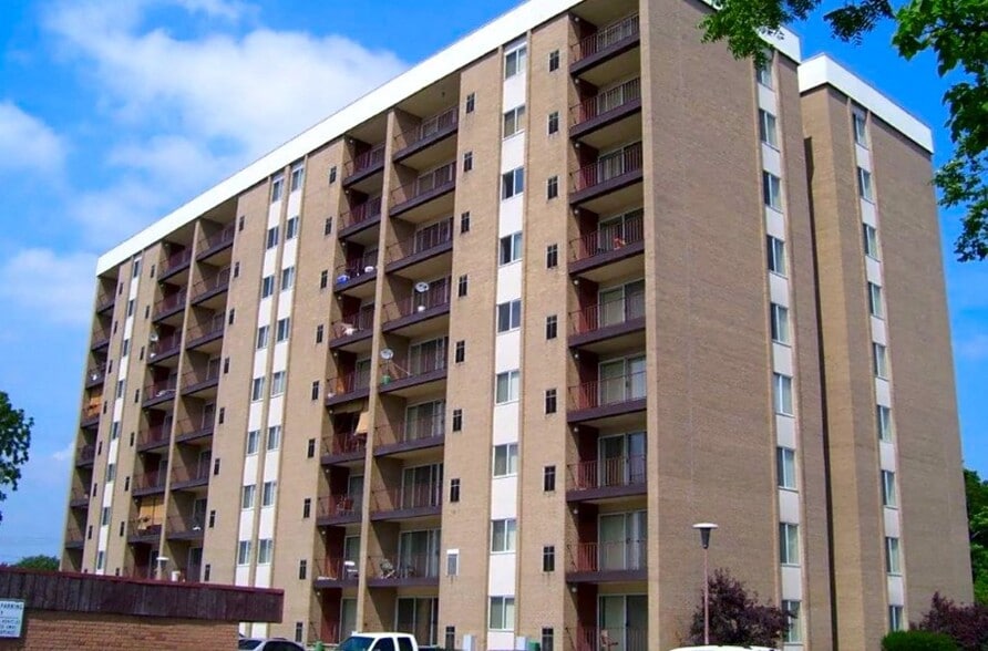 Building Photo - Ferris Park Towers