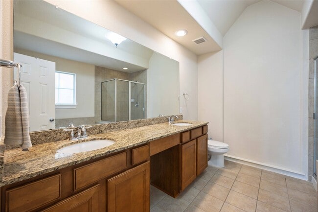 Building Photo - 3214 Clearview Cir