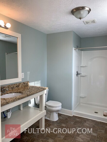 Building Photo - 851 Watson St SW