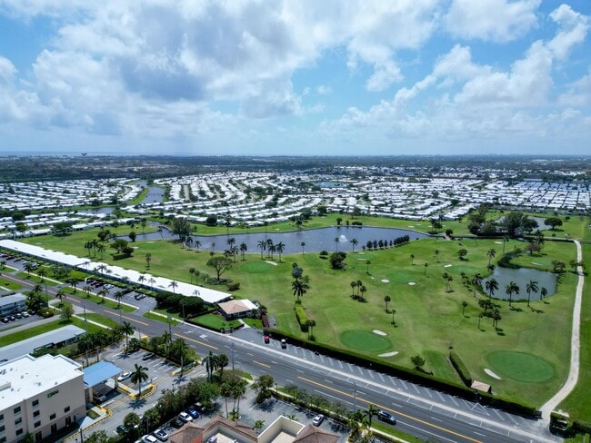 Building Photo - 127 Leisureville Blvd