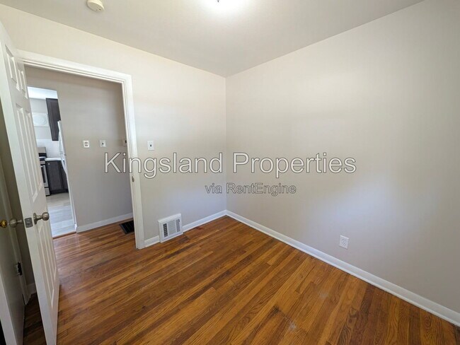 Building Photo - 936 Highmont Dr