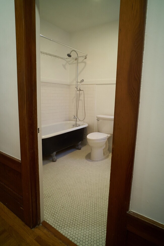 Bathroom - 3918 24th St